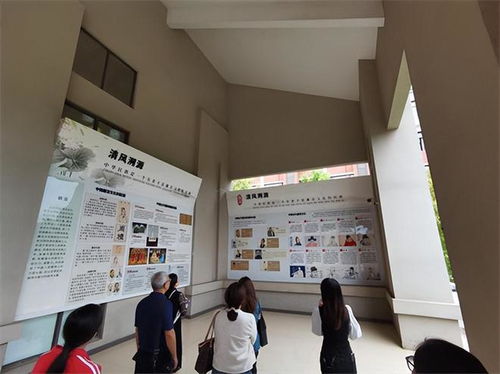 清風(fēng)育人培根鑄魂，廉韻潤心筑牢防線——邵陽縣第七高級中學(xué)組織教職工參觀廉潔文化教育中心并開展文化藝術(shù)交流活動(dòng)